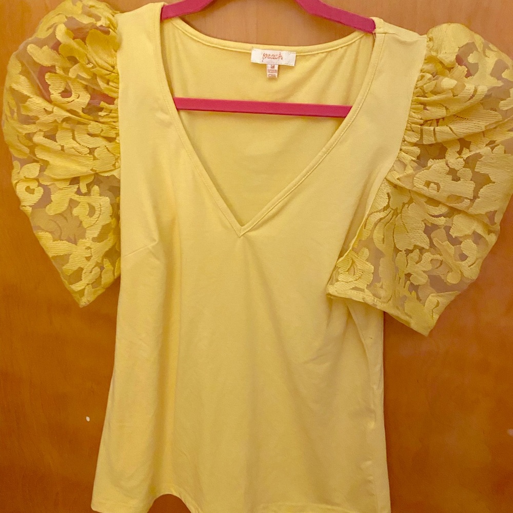 Puff sleeve top